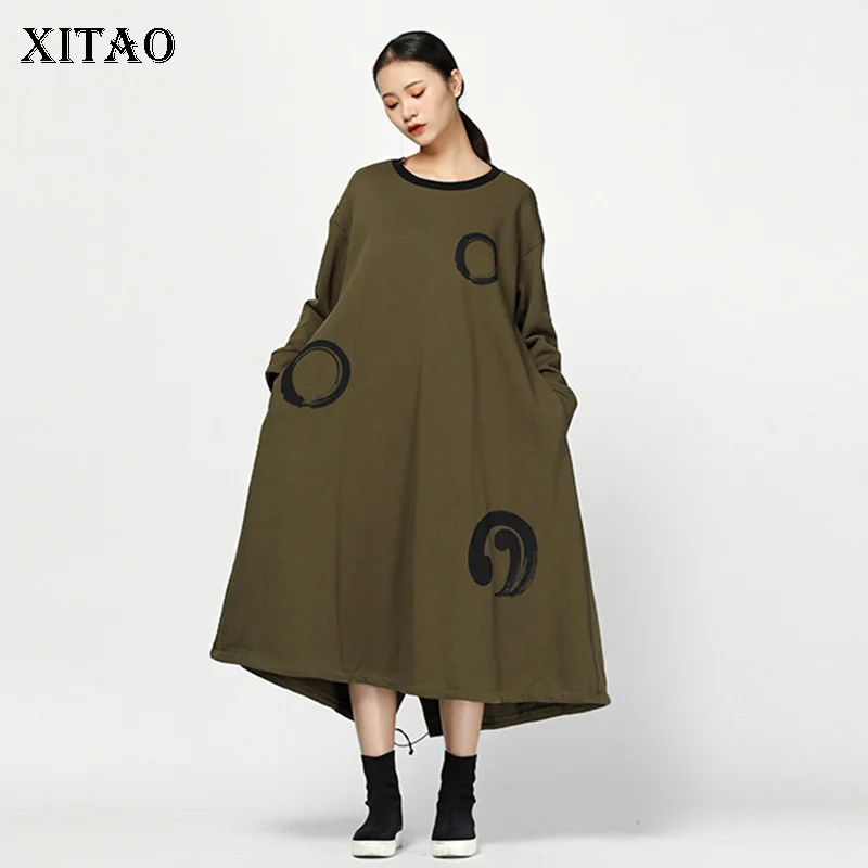 

[XITAO] 2018 Autumn Korea Fashion New Women O-neck Full Sleeve Loose Dress Female Asymmetrical Dot Pocket Mid-calf Dress ZLL2120