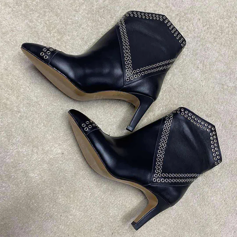 Rivet Real Leather Ankle Boots Women Pointed Toe Soft Leather High Heel Boots Femme Fashion Boots
Rivet Real Leather Ankle Boots Women Pointed Toe Soft Leather High Heel Boots Femme Fashion Boots