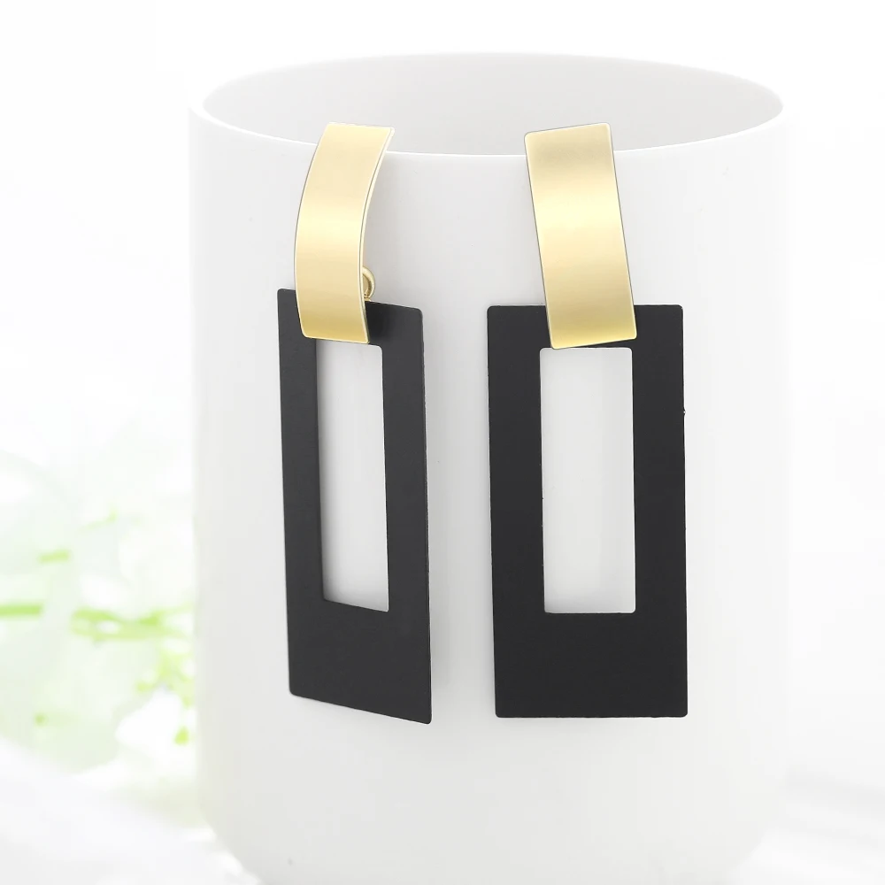 Summer Style Golden Drop Earrings For Women Geomatric Black Long Hanging Earring Triangle Bts Jewelry Earing bijouterie
Summer Style Golden Drop Earrings For Women Geomatric Black Long Hanging Earring Triangle Bts Jewelry Earing bijouterie