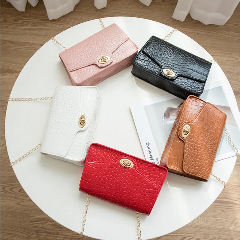 2020 Autumn New Korean Version Crocodile Pattern Women Shoulder Bag Fashion Lock Chain Messenger Bag Crossbody Bag For Women
2020 Autumn New Korean Version Crocodile Pattern Women Shoulder Bag Fashion Lock Chain Messenger Bag Crossbody Bag For Women