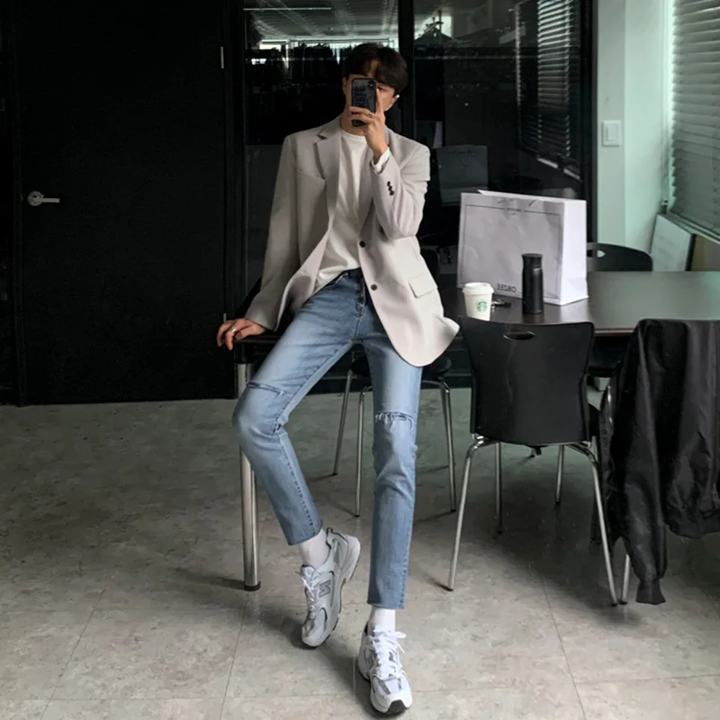 Design high-quality casual suit men's gray Korean version of the trend of autumn new loose single suit jacket
Design high-quality casual suit men's gray Korean version of the trend of autumn new loose single suit jacket