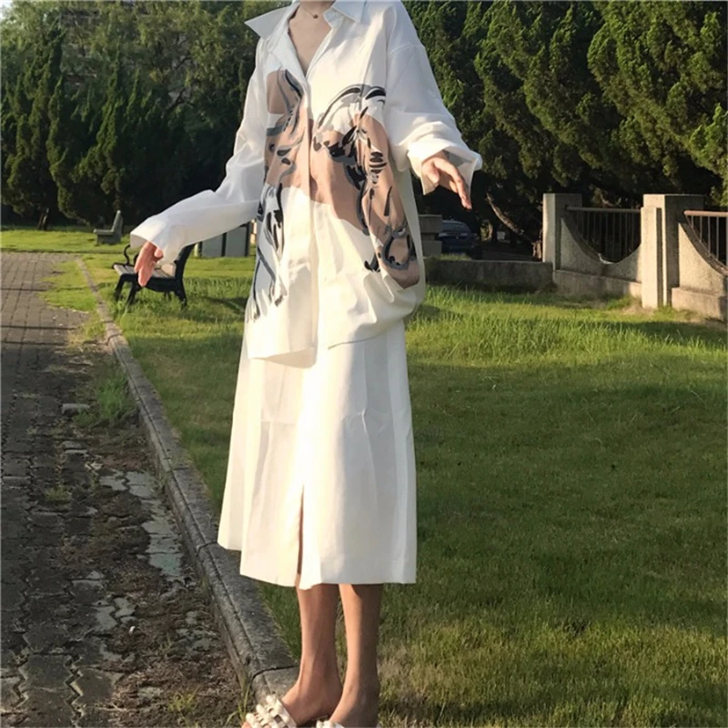 Summer Two Piece Solid Color Denim Dress Female Loose Strap Bib Jean Dress + Long Sleeve Cotton Shirt Women Suits Y432
Summer Two Piece Solid Color Denim Dress Female Loose Strap Bib Jean Dress + Long Sleeve Cotton Shirt Women Suits Y432