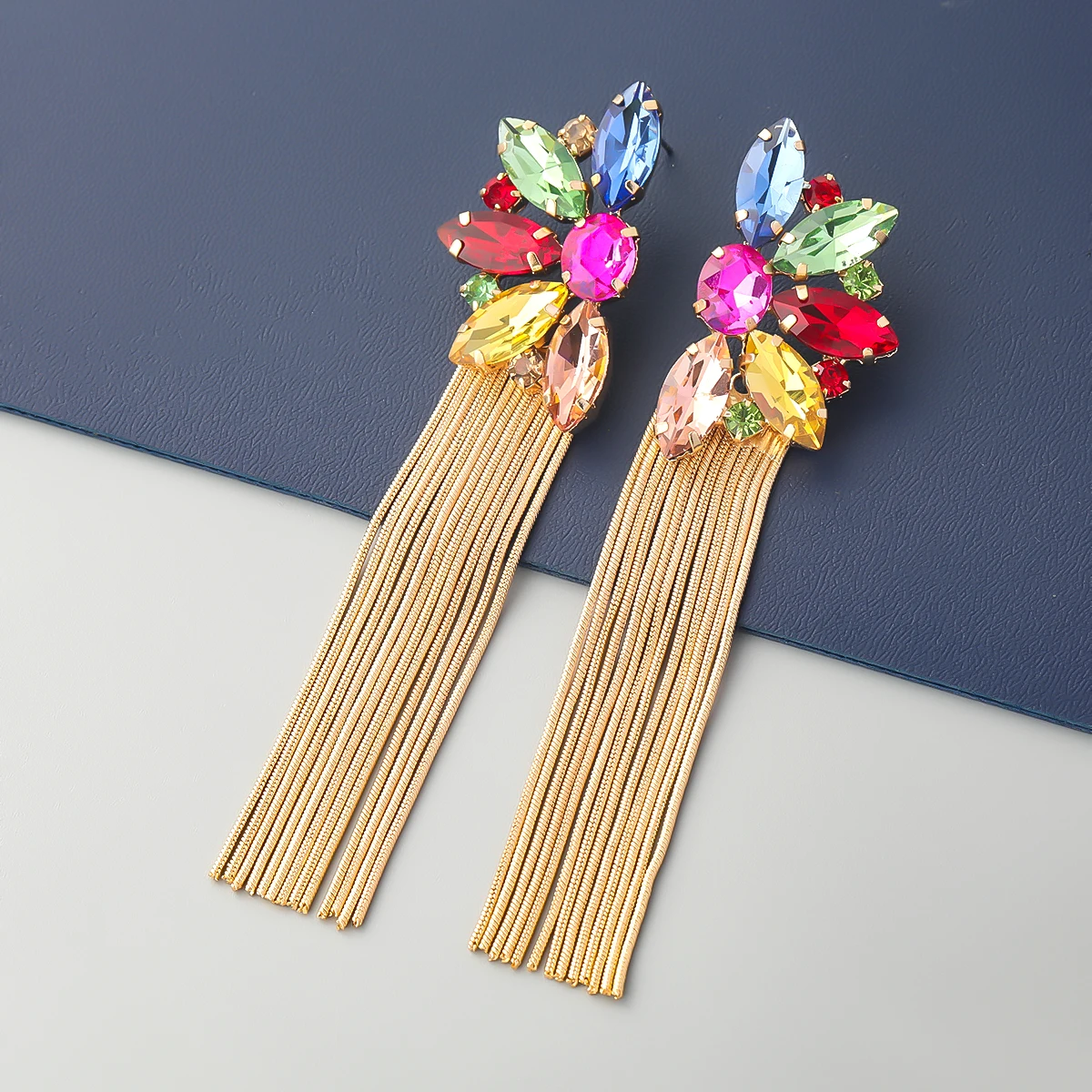 2021 Retro Metal Rhinestone Geometric Tassel Earrings Beach Party Fashion Dangle Earrings Women's Luxury Statement Earrings
2021 Retro Metal Rhinestone Geometric Tassel Earrings Beach Party Fashion Dangle Earrings Women's Luxury Statement Earrings