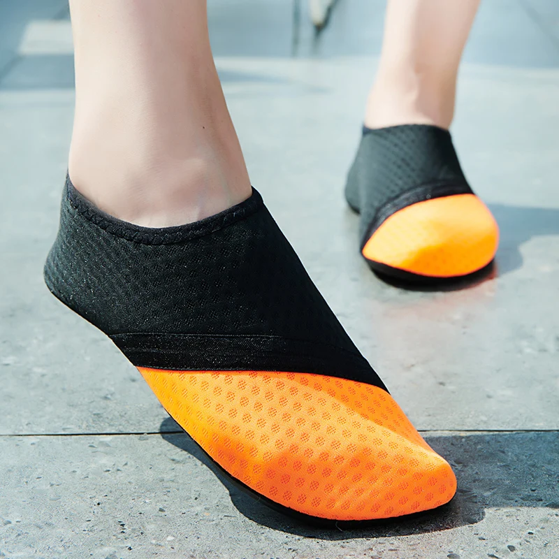 Women Summer Beach Sport Shoes Soft Sole Barefoot Indoor Treadmill Girls Students Non-slip Stretch Fabric Sneakers New sapatilha
Women Summer Beach Sport Shoes Soft Sole Barefoot Indoor Treadmill Girls Students Non-slip Stretch Fabric Sneakers New sapatilha