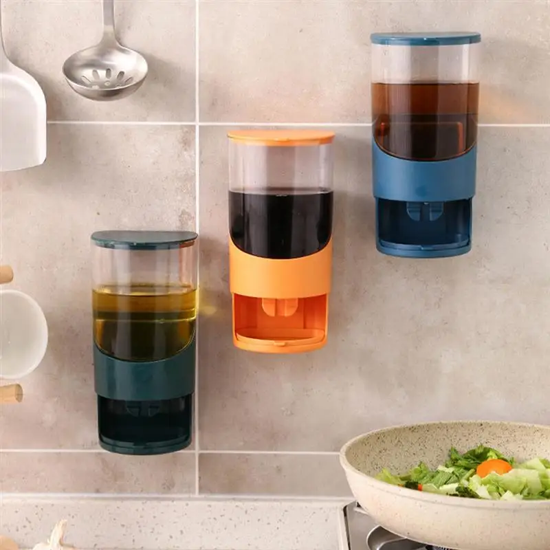550ml Great Capacity Oil Bottle ABS Plastic Press Vinegar Jar Kitchen Storage Accessory Wall Mounted Kitchen Soy Sauce Cans 
550ml Great Capacity Oil Bottle ABS Plastic Press Vinegar Jar Kitchen Storage Accessory Wall Mounted Kitchen Soy Sauce Cans