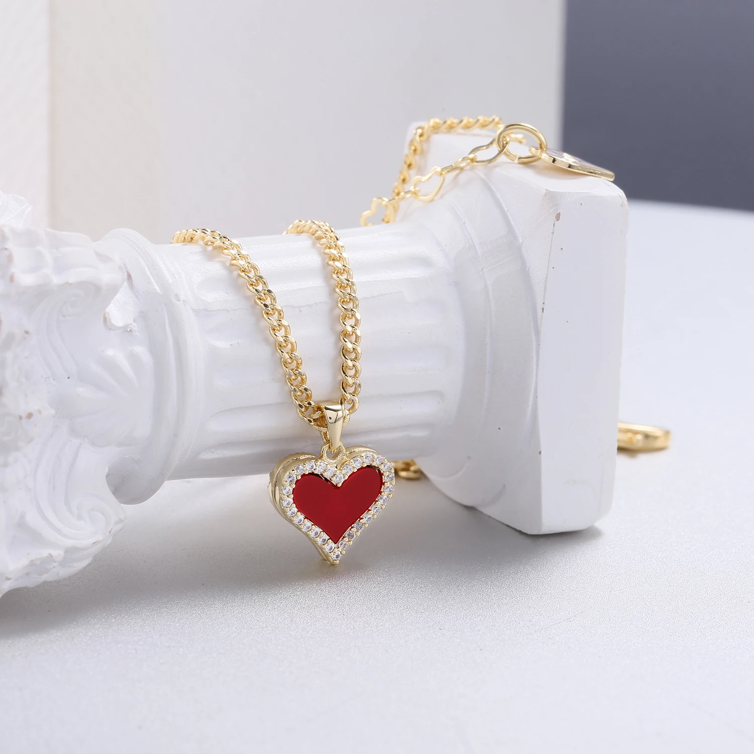 MYDIY Romantic Shiny Crystal Red Black Heart Pendant Necklaces For Women Jewelry Simple Chain Choker Fashion Bridesmaid Bijoux
MYDIY Romantic Shiny Crystal Red Black Heart Pendant Necklaces For Women Jewelry Simple Chain Choker Fashion Bridesmaid Bijoux