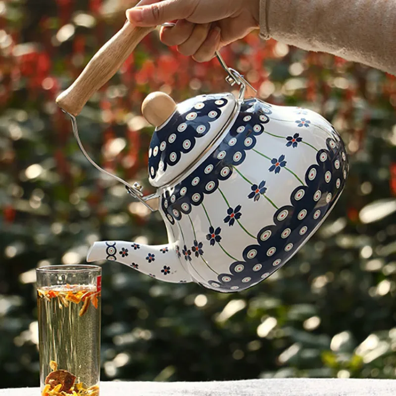 Thickened flat bottom 1.5L Enameled kettle milk teapot home kitchen portable induction cooker general Japanese kettle LB41312
Thickened flat bottom 1.5L Enameled kettle milk teapot home kitchen portable induction cooker general Japanese kettle LB41312