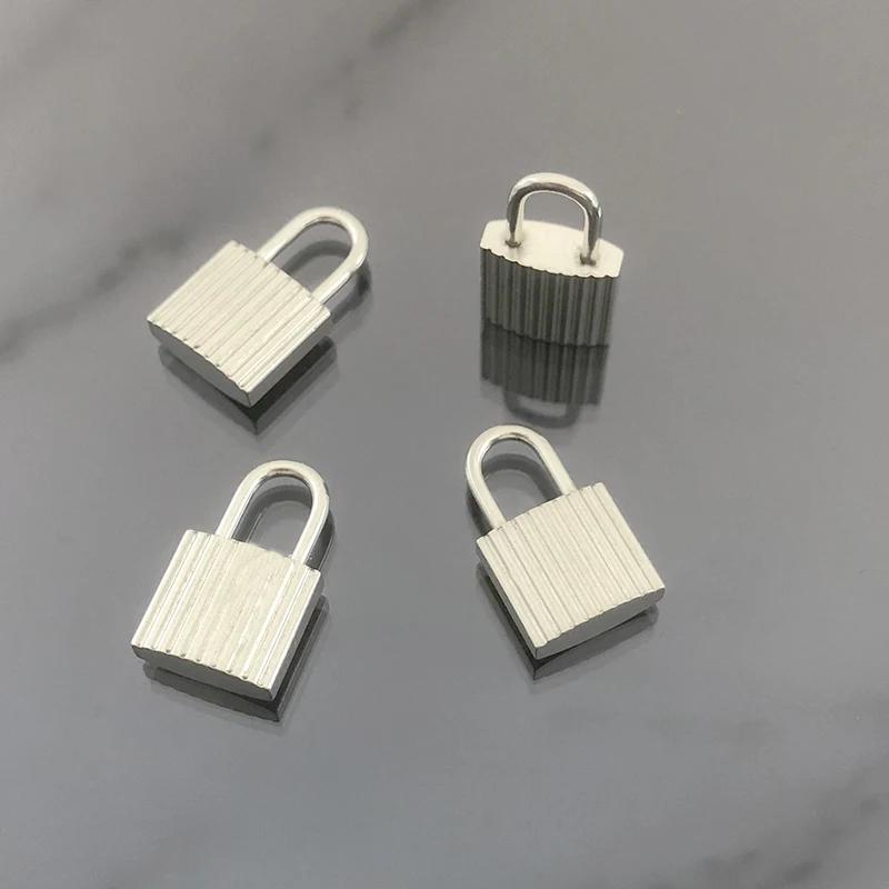 5Pcs/Lot 304 Stainless Steel Lock Charms Hip Hop Necklace Pendant For DIY Jewelry Making Accessories Wholesale Supplies 
5Pcs/Lot 304 Stainless Steel Lock Charms Hip Hop Necklace Pendant For DIY Jewelry Making Accessories Wholesale Supplies