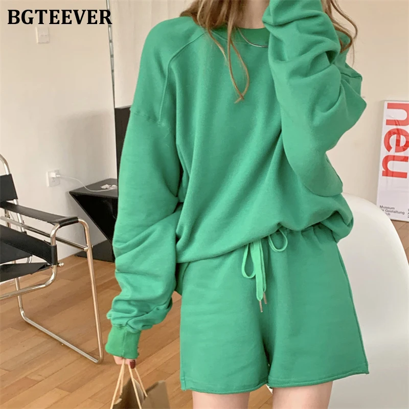 BGTEEVER Casual Ladies 2 Pieces Sweatshirt Set O-neck Long Sleeve Pullovers & Drawstring Shorts Autumn Women Tracksuits 2021
BGTEEVER Casual Ladies 2 Pieces Sweatshirt Set O-neck Long Sleeve Pullovers & Drawstring Shorts Autumn Women Tracksuits 2021