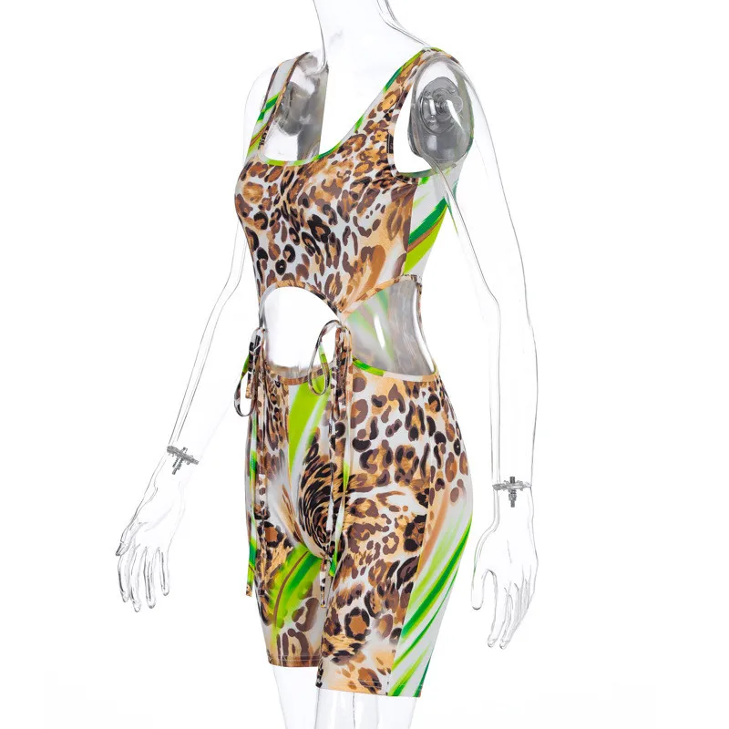 Stylish Leopard Print Hollow Bandge Jumpsuit Lady Rompers New Women Tie-Dyeing Print Lace-up Sleeveless Summer Shorts Jumpsuits
Stylish Leopard Print Hollow Bandge Jumpsuit Lady Rompers New Women Tie-Dyeing Print Lace-up Sleeveless Summer Shorts Jumpsuits