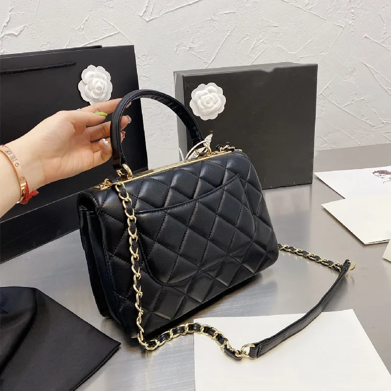 CC bag Genuine Leather Designer Bag Satchels Women Bags Handbags Luxury Designer Sac De Luxe Femme Mochila Bolso Mujer lipstick
CC bag Genuine Leather Designer Bag Satchels Women Bags Handbags Luxury Designer Sac De Luxe Femme Mochila Bolso Mujer lipstick