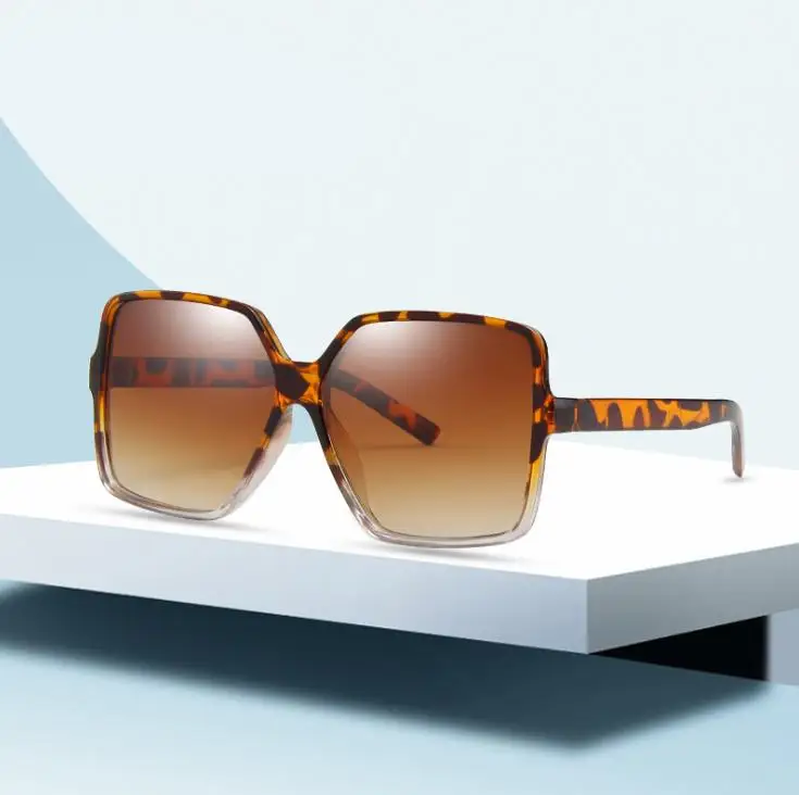 2021 Fashion White Big Square Sunglasses Women Vintage 2021 Quality Black Gradient Sunglasses Oversized Ladies Brand Designer
2021 Fashion White Big Square Sunglasses Women Vintage 2021 Quality Black Gradient Sunglasses Oversized Ladies Brand Designer