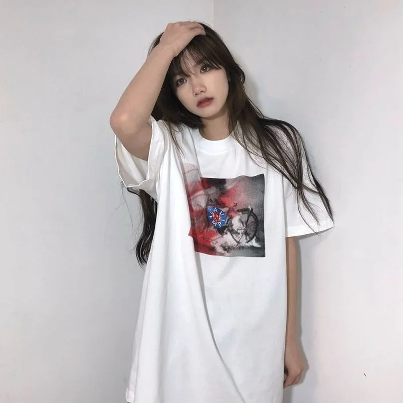Chic Embroidery Japan Brand Fashion Oversized T Shirts Pure Cotton Short Sleeve O-neck Tops Summer Streetwear Black White Casual
Chic Embroidery Japan Brand Fashion Oversized T Shirts Pure Cotton Short Sleeve O-neck Tops Summer Streetwear Black White Casual
