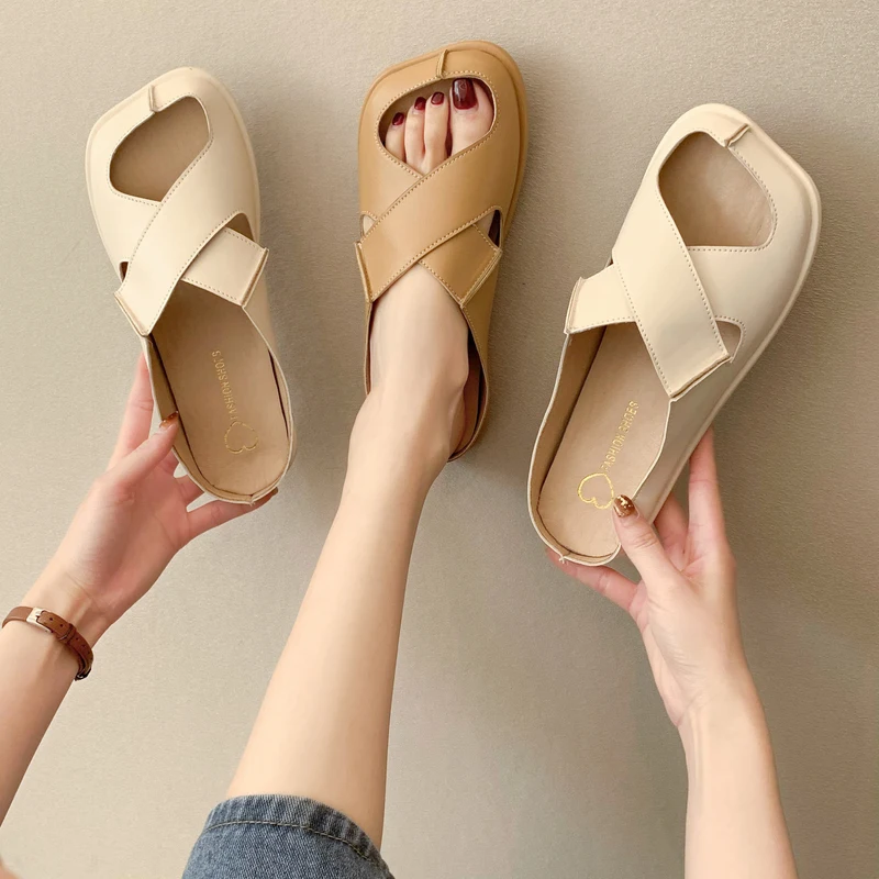 Slippers Women Summer Low Flat Shoes Female Pantofle Square Toe Slides Soft 2021 Cover Casual PU Basic Fretwork Rubber Scandals
Slippers Women Summer Low Flat Shoes Female Pantofle Square Toe Slides Soft 2021 Cover Casual PU Basic Fretwork Rubber Scandals
