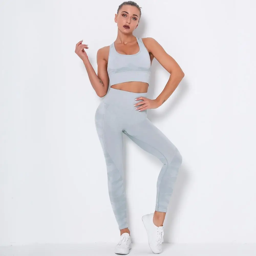 Seamless knitted yoga clothing suit women high elastic slim hip lift fitness leggings running sportswear suit women
Seamless knitted yoga clothing suit women high elastic slim hip lift fitness leggings running sportswear suit women