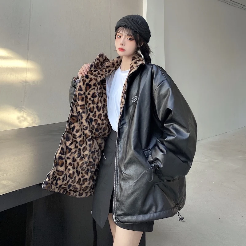 Winter PU Leather Women Jacket Leopard Print Thick Warm Faux Lamb Fur Lining Reversible Wear Loose Harajuku Y2k Snow Female Coat
Winter PU Leather Women Jacket Leopard Print Thick Warm Faux Lamb Fur Lining Reversible Wear Loose Harajuku Y2k Snow Female Coat