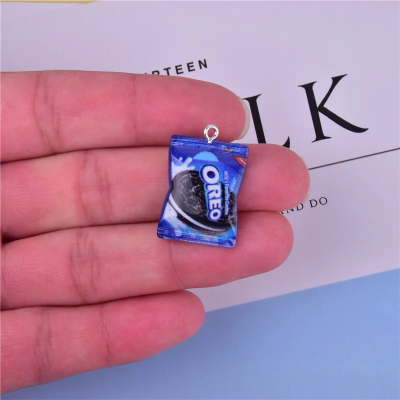 10 шт./упак. 19x28 мм подвески из смолы в виде шоколадного печенья для сережек, брелок, аксессуары для подвесок, забавные Diy ювелирные изделия
10 шт./упак. 19x28 мм подвески из смолы в виде шоколадного печенья для сережек, брелок, аксессуары для подвесок, забавные Diy ювелирные изделия