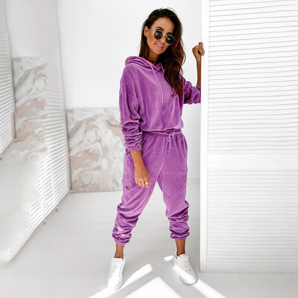 Autumn Winter New Women's Sexy Two-piece Sets Gold Velvet Hooded long-sleeved Fashion Casual Suit Top Pants Outfit Tracksuit
Autumn Winter New Women's Sexy Two-piece Sets Gold Velvet Hooded long-sleeved Fashion Casual Suit Top Pants Outfit Tracksuit