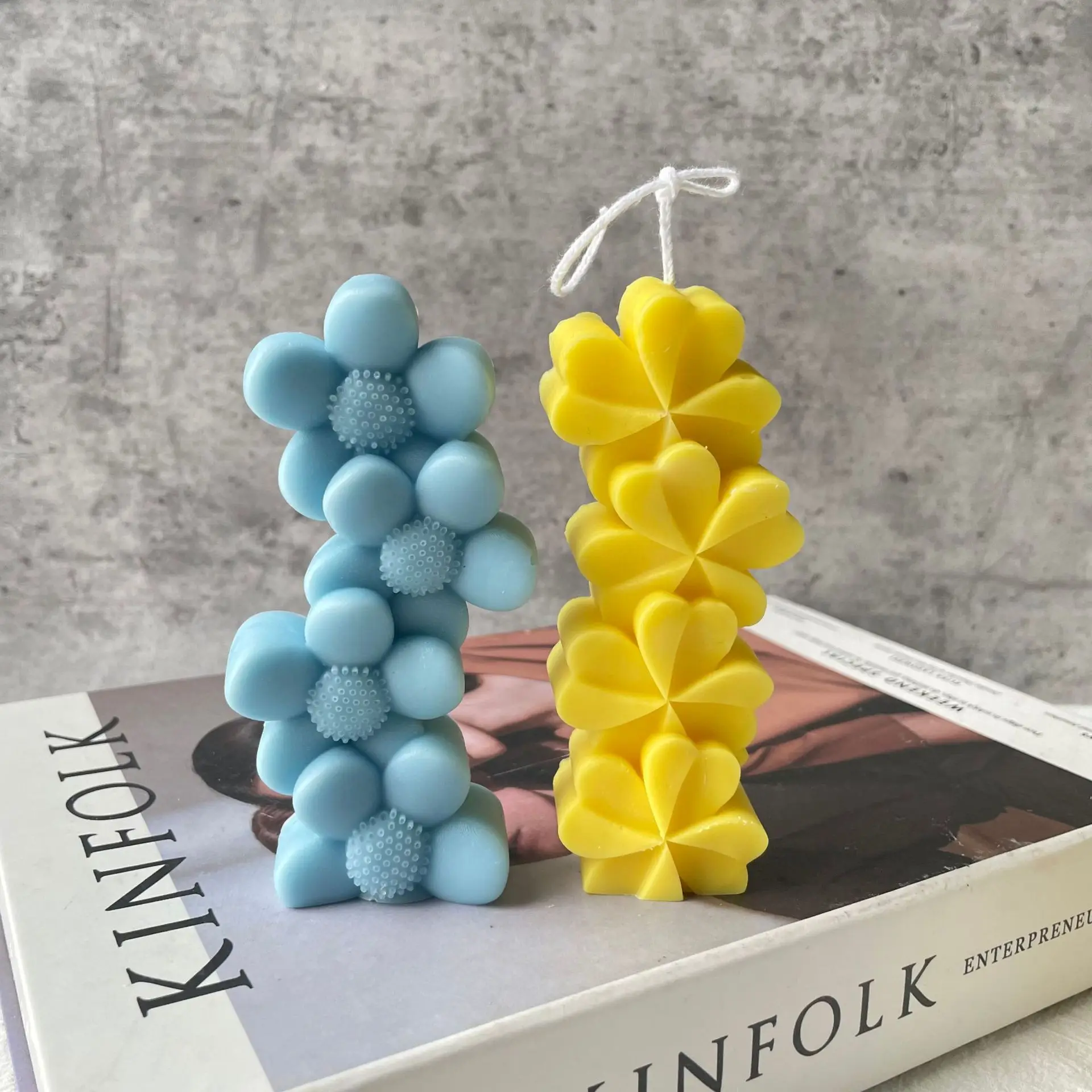 Overlapping Love chrysanthemum Candle Silicone Candle Mold Carving Art Aromatherapy Plaster Home Decoration Mold Wedding Gift
Overlapping Love chrysanthemum Candle Silicone Candle Mold Carving Art Aromatherapy Plaster Home Decoration Mold Wedding Gift