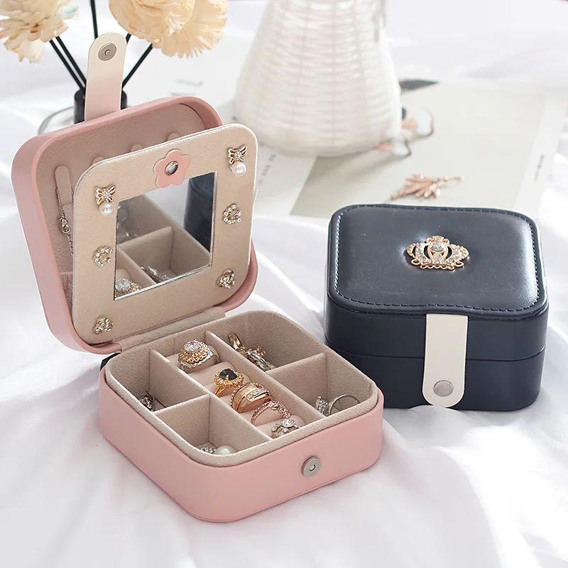 PU Leather Universal Jewelry Organizer Display Travel Jewelry Case Boxes Portable Jewelry Box Button Leather Storage
PU Leather Universal Jewelry Organizer Display Travel Jewelry Case Boxes Portable Jewelry Box Button Leather Storage