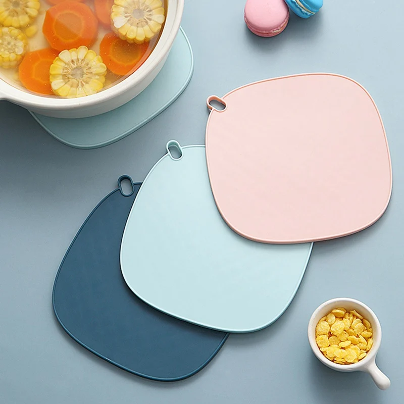 Simple Silicone Anti-scald Non-slip Heat Insulation Mat Coaster Pot MatHangable Coasters Kitchen Supplies
Simple Silicone Anti-scald Non-slip Heat Insulation Mat Coaster Pot MatHangable Coasters Kitchen Supplies