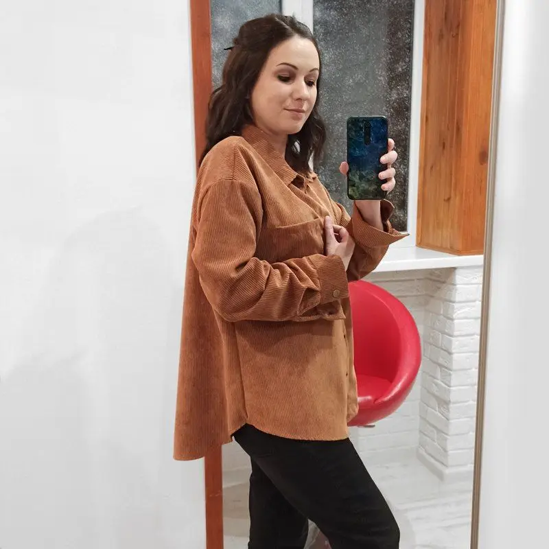 Women Casual Solid Pockets Corduroy Blouse Turn Down Collar Long Sleeve Office Ladies Shirts 2021 Autumn New Fashion Tops
Women Casual Solid Pockets Corduroy Blouse Turn Down Collar Long Sleeve Office Ladies Shirts 2021 Autumn New Fashion Tops