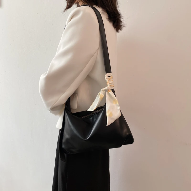 Simple Large Capacity Solid Leather Underarm Tote Shoulder Messenger Bag For Women Purses And Handbags Bolso Mujer Sac Femme
Simple Large Capacity Solid Leather Underarm Tote Shoulder Messenger Bag For Women Purses And Handbags Bolso Mujer Sac Femme