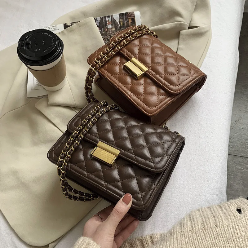 Online Celebrity Retro Small Bag Female Fashion Autumn and Winter New Chain Messenger Bag Joker One-shoulder Small Square Bag
Online Celebrity Retro Small Bag Female Fashion Autumn and Winter New Chain Messenger Bag Joker One-shoulder Small Square Bag