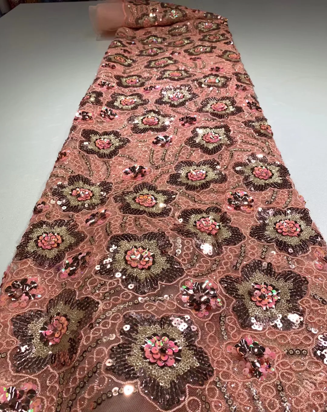 2022 African High Quality Swiss Latest Sequin Lace Fabric Net Lace Mesh Fabric French Lace With 3D pattern For Woman Party Dres 
2022 African High Quality Swiss Latest Sequin Lace Fabric Net Lace Mesh Fabric French Lace With 3D pattern For Woman Party Dres