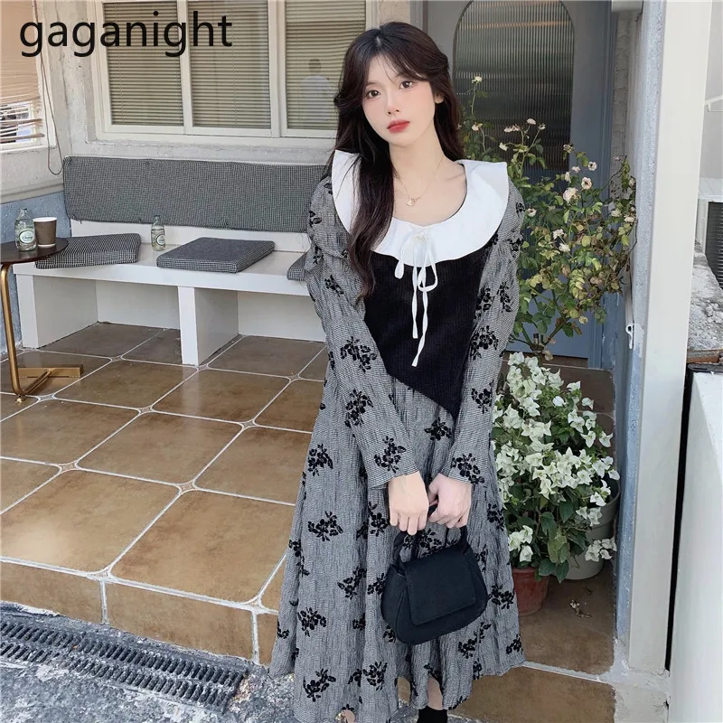 Женское платье Gaganight, новинка осень-зима 2021, элегантное платье-трапеция средней длины с длинными рукавами и цветочным принтом, с завышенной ...
Женское платье Gaganight, новинка осень-зима 2021, элегантное платье-трапеция средней длины с длинными рукавами и цветочным принтом, с завышенной ...