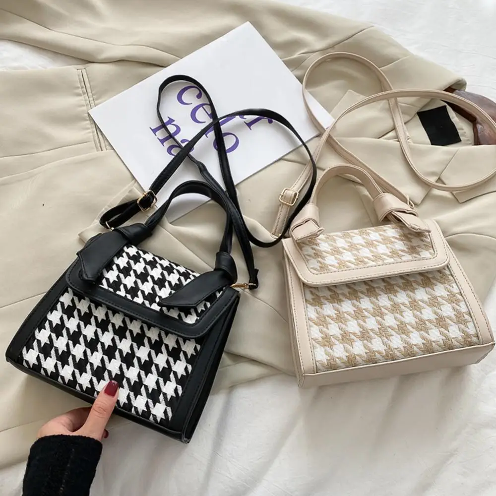 Fashion Plaid Crossbody Handbags Totes Casual PU Leather Shoulder Bags For Women Female Portable Travel Messenger Top-handle Bag
Fashion Plaid Crossbody Handbags Totes Casual PU Leather Shoulder Bags For Women Female Portable Travel Messenger Top-handle Bag