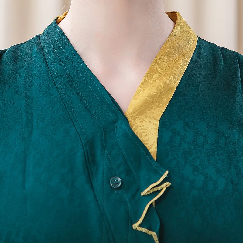 VOA Jacquard Silk Dark Green V-Neck Plus Size Dress A10839 Collision Edge Pleated Single-breasted Strap Sashes Dress for Women
VOA Jacquard Silk Dark Green V-Neck Plus Size Dress A10839 Collision Edge Pleated Single-breasted Strap Sashes Dress for Women