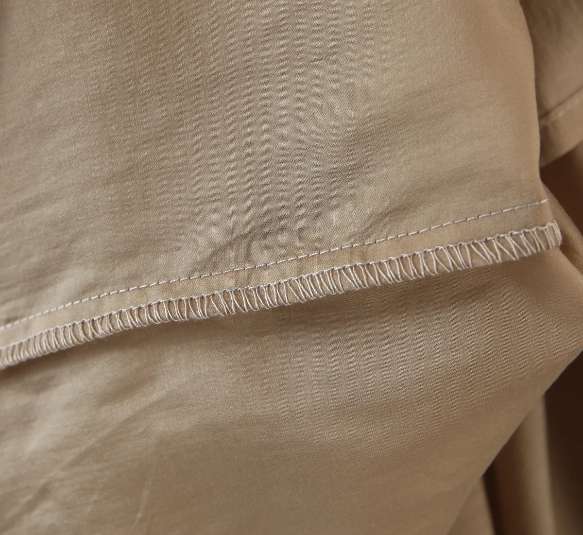 2021 Summer Plus Size Long-sleeve Short Bright Silk Jacket Thin Cardigan Baseball Coat Sun Protection Shirt Womens M-4XL
2021 Summer Plus Size Long-sleeve Short Bright Silk Jacket Thin Cardigan Baseball Coat Sun Protection Shirt Womens M-4XL