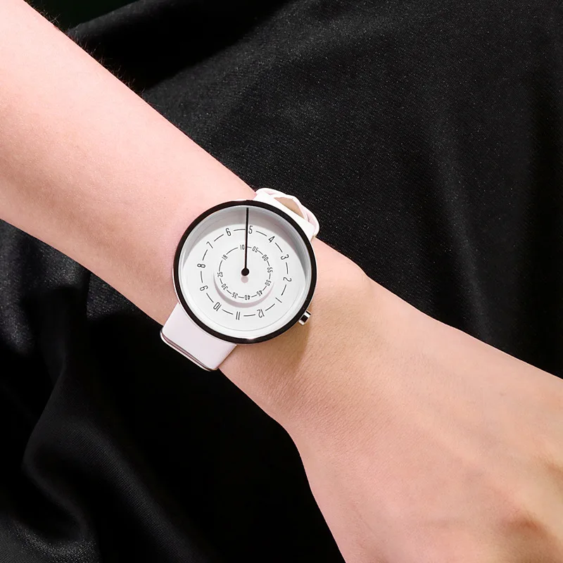 2019 New Fashion Casual Leather Band Women's Watch Quartz Wrist Watches Women Clock Couple Watch relogio feminino montre femme
2019 New Fashion Casual Leather Band Women's Watch Quartz Wrist Watches Women Clock Couple Watch relogio feminino montre femme