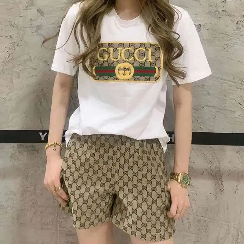 Fashionable wide leg pants suit women's summer and Korean Elastic Waist Shorts + Short Sleeve T-Shirt
Fashionable wide leg pants suit women's summer and Korean Elastic Waist Shorts + Short Sleeve T-Shirt
