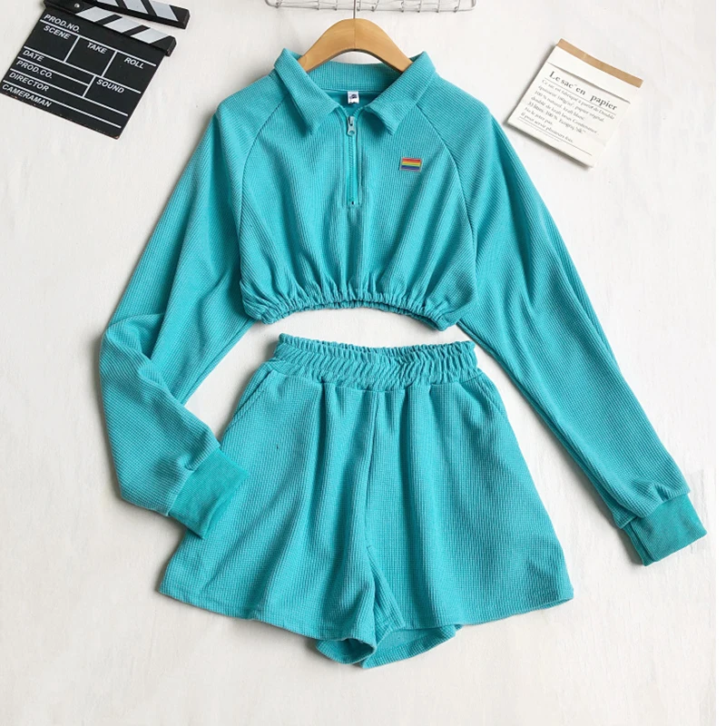 2021 New Sports Leisure Suit Women's Polo Neck Long Sleeved Top Wide Leg Shorts Two Piece set Women
2021 New Sports Leisure Suit Women's Polo Neck Long Sleeved Top Wide Leg Shorts Two Piece set Women