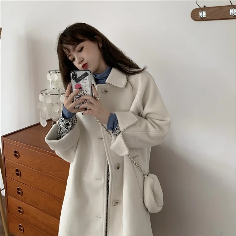 Small Fragrant Wind Wool Coat Female Autumn and Winter Chic Medium Long Temperament Popular Long Sleeve Student Coat Z3011
Small Fragrant Wind Wool Coat Female Autumn and Winter Chic Medium Long Temperament Popular Long Sleeve Student Coat Z3011