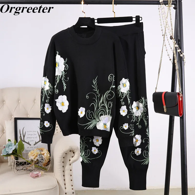 Luxury Quality Exquisite Flower Embroidery Sweater + Pants 2 piece set Female Winter Warm Pullover Knitted Tops Tracksuits Women
Luxury Quality Exquisite Flower Embroidery Sweater + Pants 2 piece set Female Winter Warm Pullover Knitted Tops Tracksuits Women