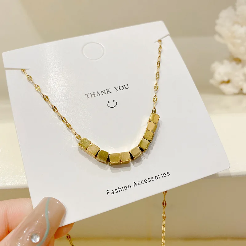 Women's wild jewelry three-dimensional small square pendant girl fashion wild high-end niche design necklace
Women's wild jewelry three-dimensional small square pendant girl fashion wild high-end niche design necklace