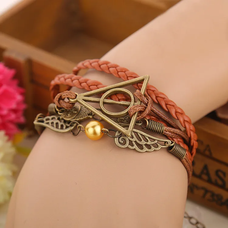 New Trend Fashion Hot Film Surrounding Death Sacry Wings Leather Rope Wild Bracelet Accessories
New Trend Fashion Hot Film Surrounding Death Sacry Wings Leather Rope Wild Bracelet Accessories