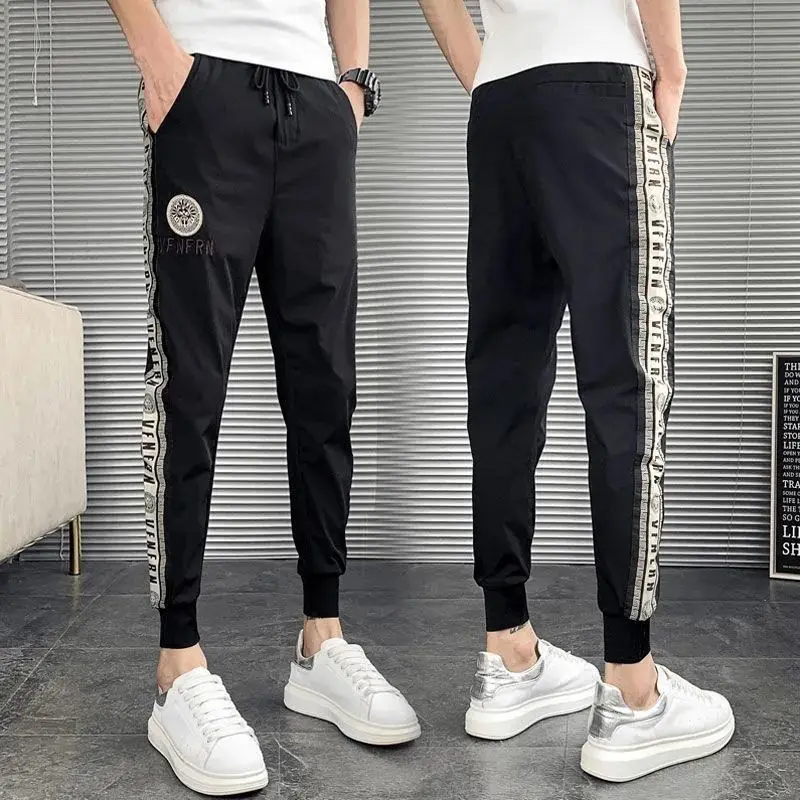 Summer spirit guy pantalones casuales adelgazantes delgados para hombre pantalones harem de rayas verdes y blancas pantalones de
Summer spirit guy pantalones casuales adelgazantes delgados para hombre pantalones harem de rayas verdes y blancas pantalones de