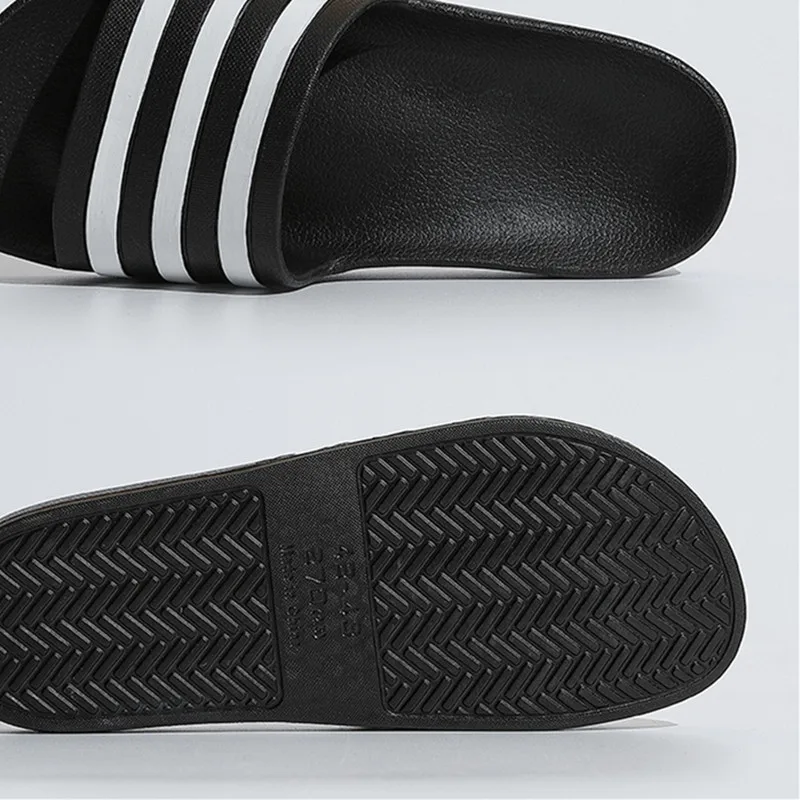 XIZOU Men's Slippers EVA Men Shoes Women Couple Flip Flops Soft Black White Stripes Casual Summer Male Chaussures Femme Slides
XIZOU Men's Slippers EVA Men Shoes Women Couple Flip Flops Soft Black White Stripes Casual Summer Male Chaussures Femme Slides