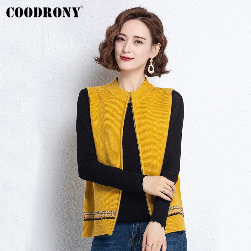 COODRONY Brand Autumn Winter Knitted Female Soft Casual Sweater Vest Streetwear Fashion Women's Sleeveless Cardigans W1441
COODRONY Brand Autumn Winter Knitted Female Soft Casual Sweater Vest Streetwear Fashion Women's Sleeveless Cardigans W1441