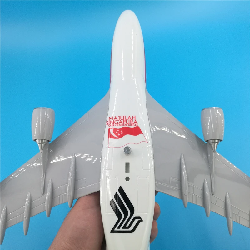 45cm Singapore Airlines A380 50th Anniversary Edition Painter Plane Model Free Flight Model Airplane A380 Aviation Souvenir Toys
45cm Singapore Airlines A380 50th Anniversary Edition Painter Plane Model Free Flight Model Airplane A380 Aviation Souvenir Toys