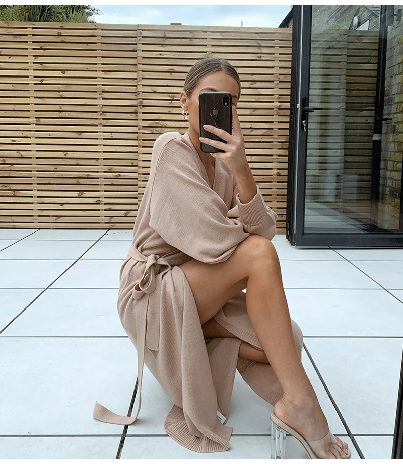 yuqung Women Knitted Wrap Long Robe Dress Autumn Winter Oversize lace up Elegant Sexy V Neck dress Knitwear 2020 Ladies Clothes
yuqung Women Knitted Wrap Long Robe Dress Autumn Winter Oversize lace up Elegant Sexy V Neck dress Knitwear 2020 Ladies Clothes
