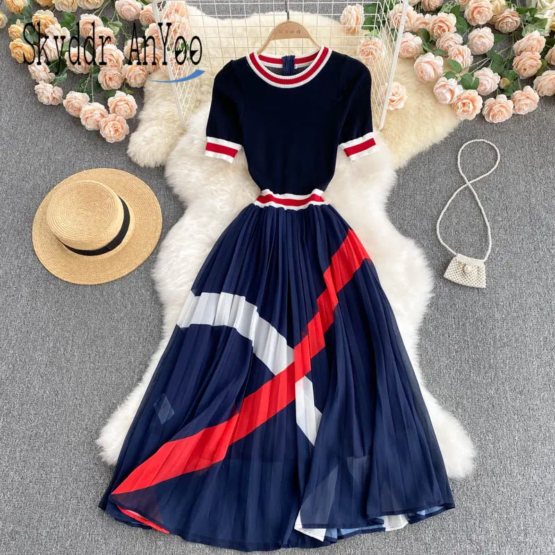 Women Knitted Dress Autumn Short Sleeve Patchwork Pleated A-Line Casual Women's Dresses White Elegant Midi Long Dress
Women Knitted Dress Autumn Short Sleeve Patchwork Pleated A-Line Casual Women's Dresses White Elegant Midi Long Dress