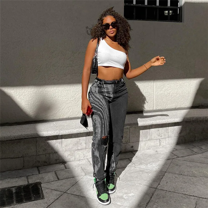 Y2K Ripped Denim Trousers Women Summer Medium Waist Korean Fashion Vintage Print Streetwear Straight Pants 2021 Hot
Y2K Ripped Denim Trousers Women Summer Medium Waist Korean Fashion Vintage Print Streetwear Straight Pants 2021 Hot