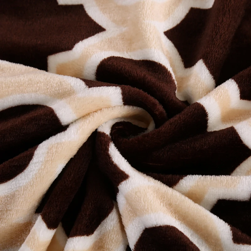 Grid High quality Thicken plush bedspread blanket 200x230cm High Density Super Soft Flannel Blanket for the sofa/Bed/Car
Grid High quality Thicken plush bedspread blanket 200x230cm High Density Super Soft Flannel Blanket for the sofa/Bed/Car