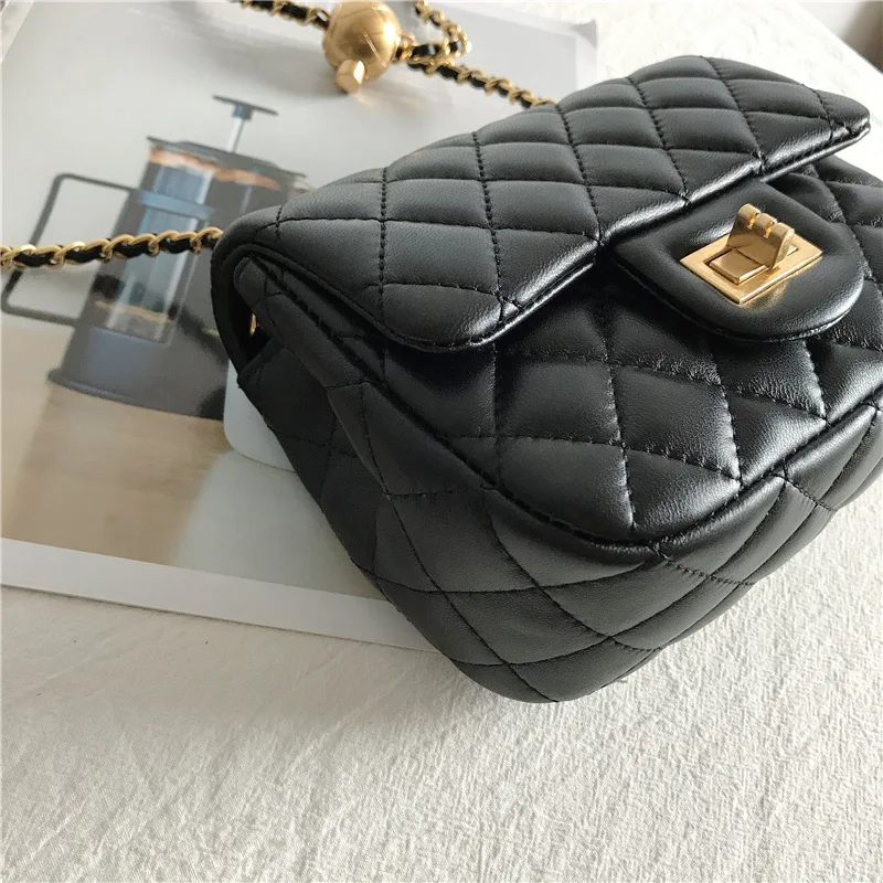 Metal Ball Leather Sheepskin Crossbody Handbag for Grils Famous Design Small Mini Diamond Chain Square Bag Female Fat Purses 
Metal Ball Leather Sheepskin Crossbody Handbag for Grils Famous Design Small Mini Diamond Chain Square Bag Female Fat Purses