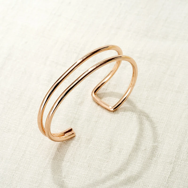 Jaeeyin 2021 New Arrivals Classic Bangle Gold Color Brass Wire Hand Made Minimalist Trendy Bracelet Holiday Jewelry Gift For
Jaeeyin 2021 New Arrivals Classic Bangle Gold Color Brass Wire Hand Made Minimalist Trendy Bracelet Holiday Jewelry Gift For